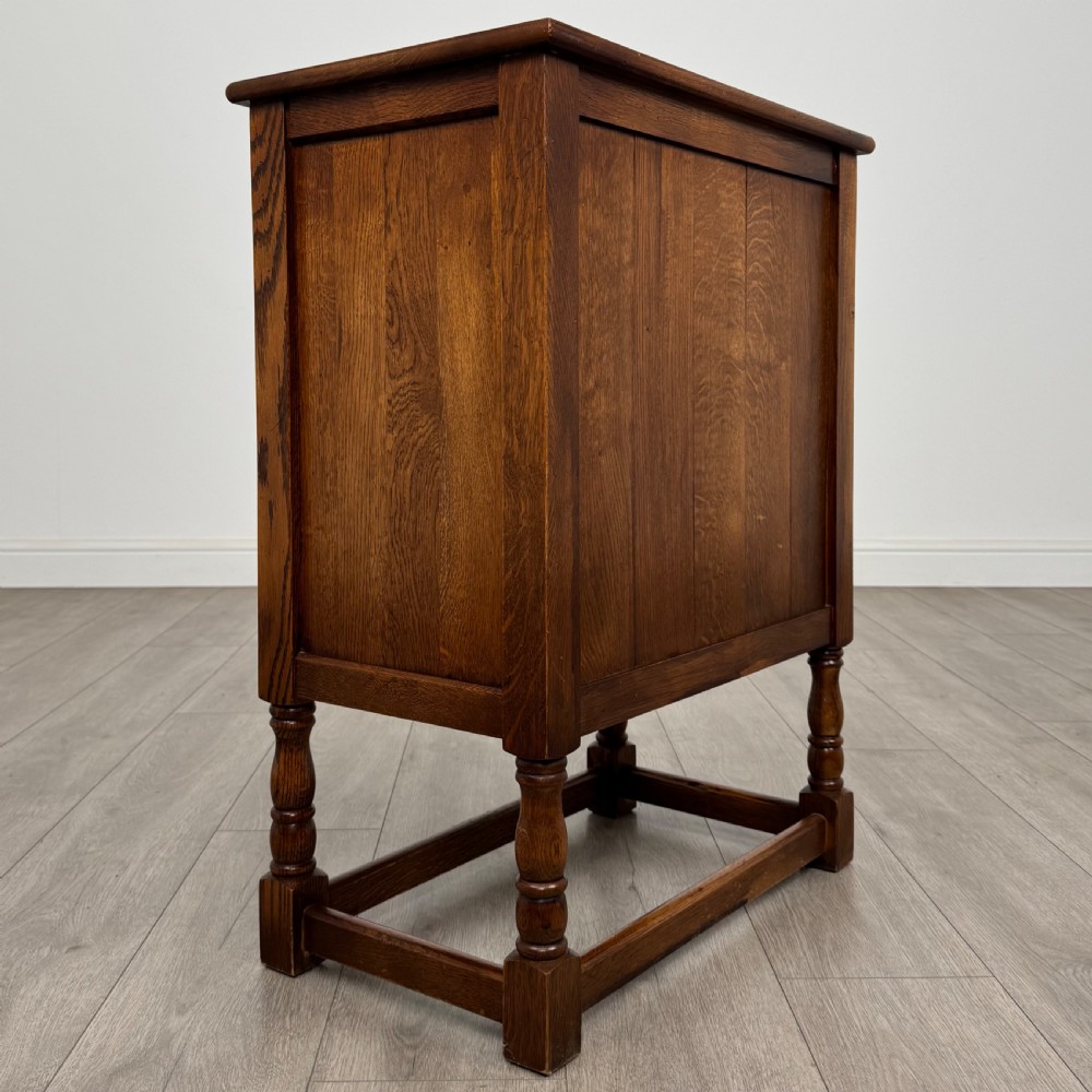 Antique 20th Century Good Quality Small Oak Cabinet View V