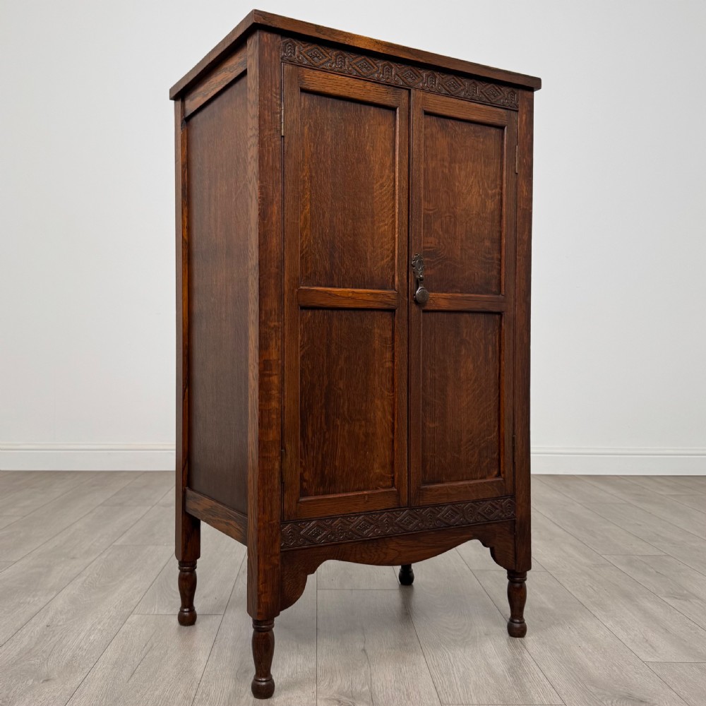  Antique 20th Century Good Quality Cupboard In Oak  View X