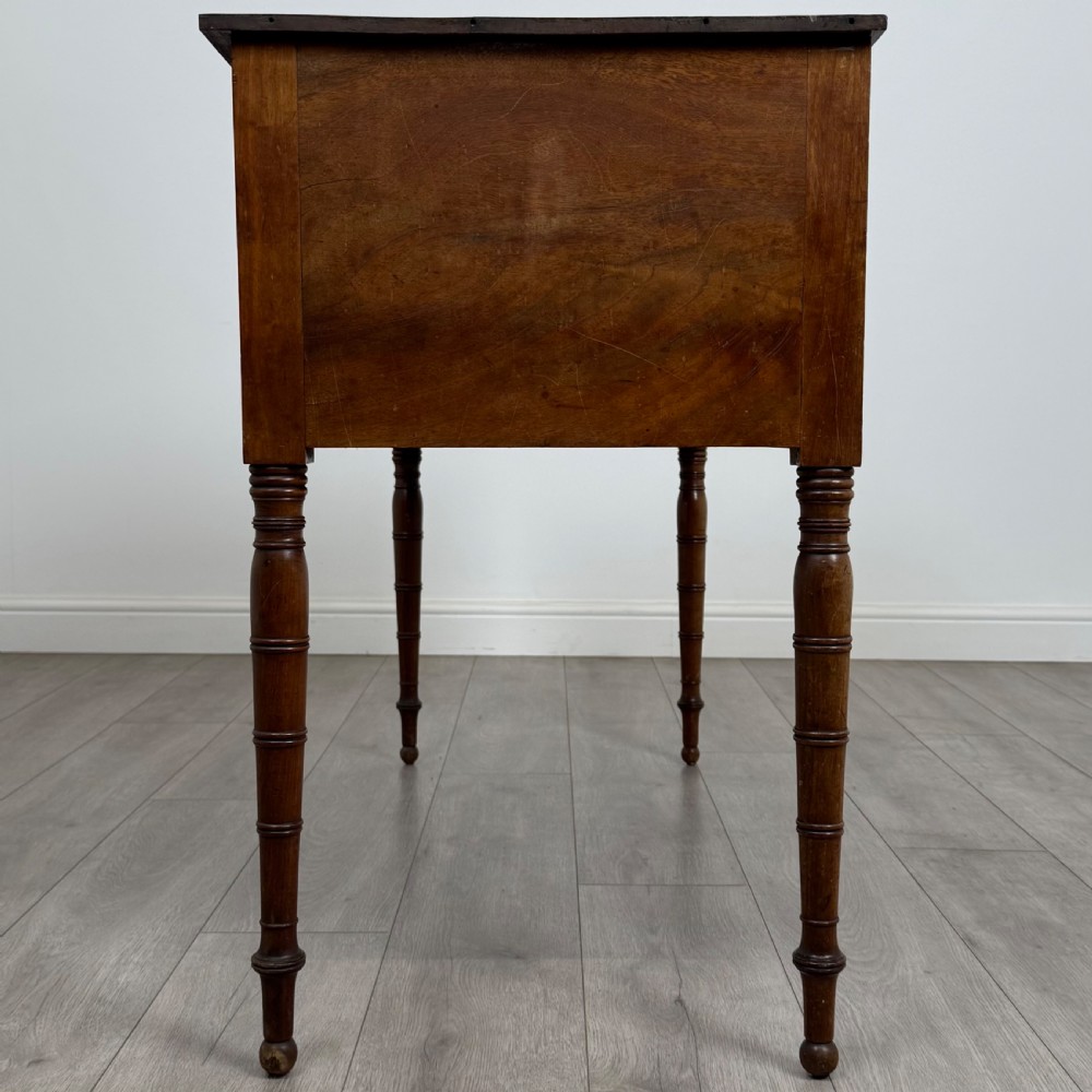 Antique 18th Century Good Quality Writing Table In Mahogany View VII