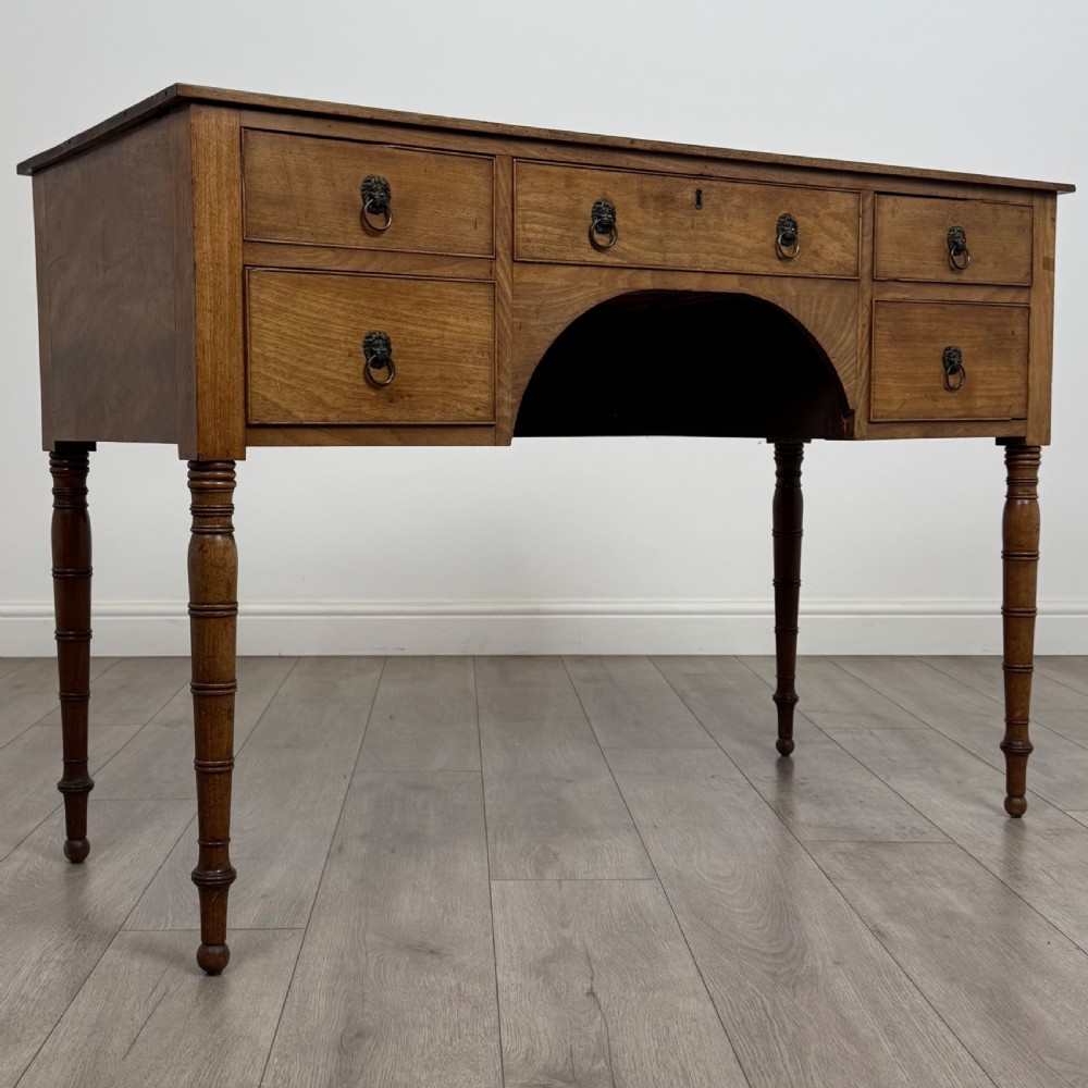 Antique 18th Century Good Quality Writing Table In Mahogany View VIII