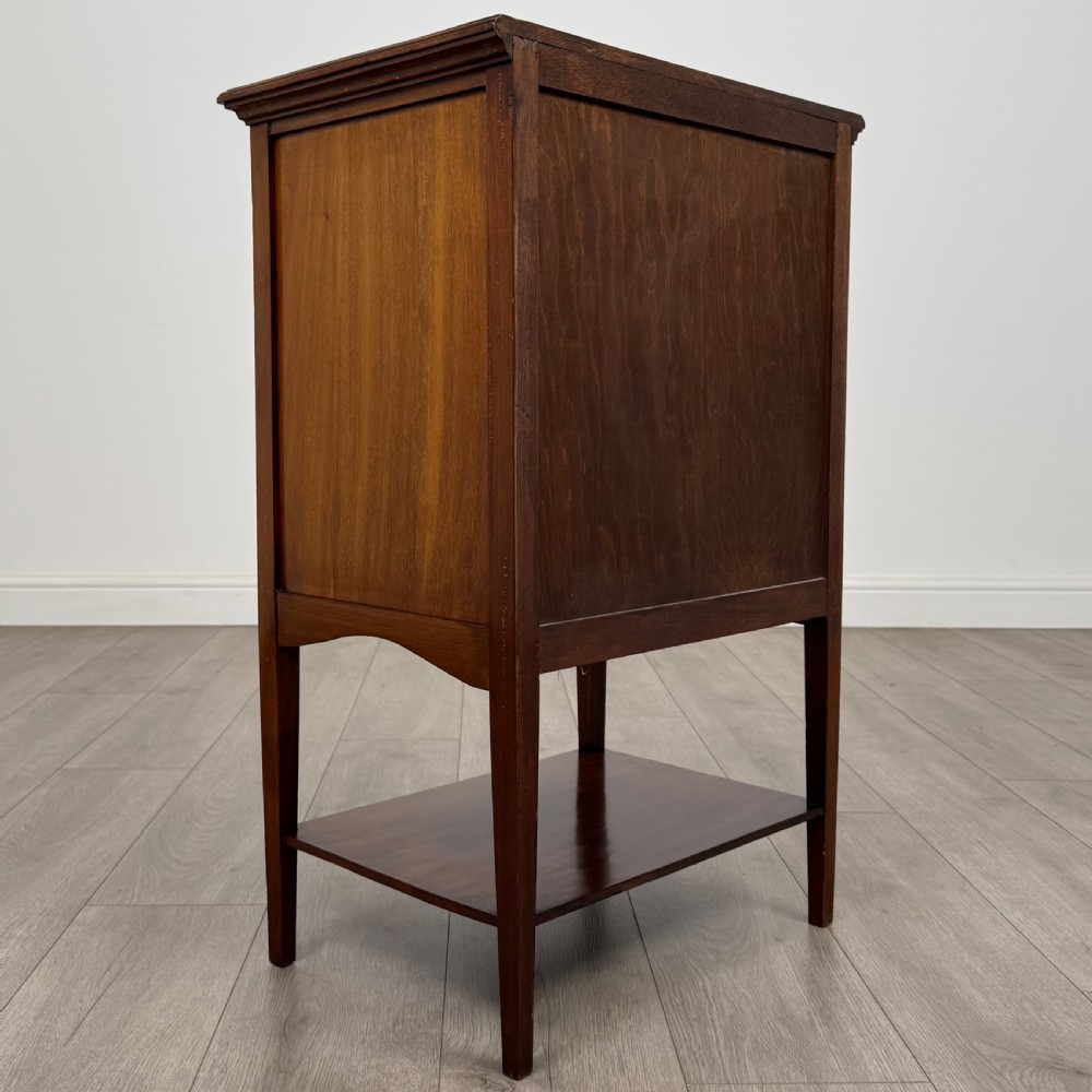 Antique 20th Century Good Quality Cabinet In Mahogany View IV