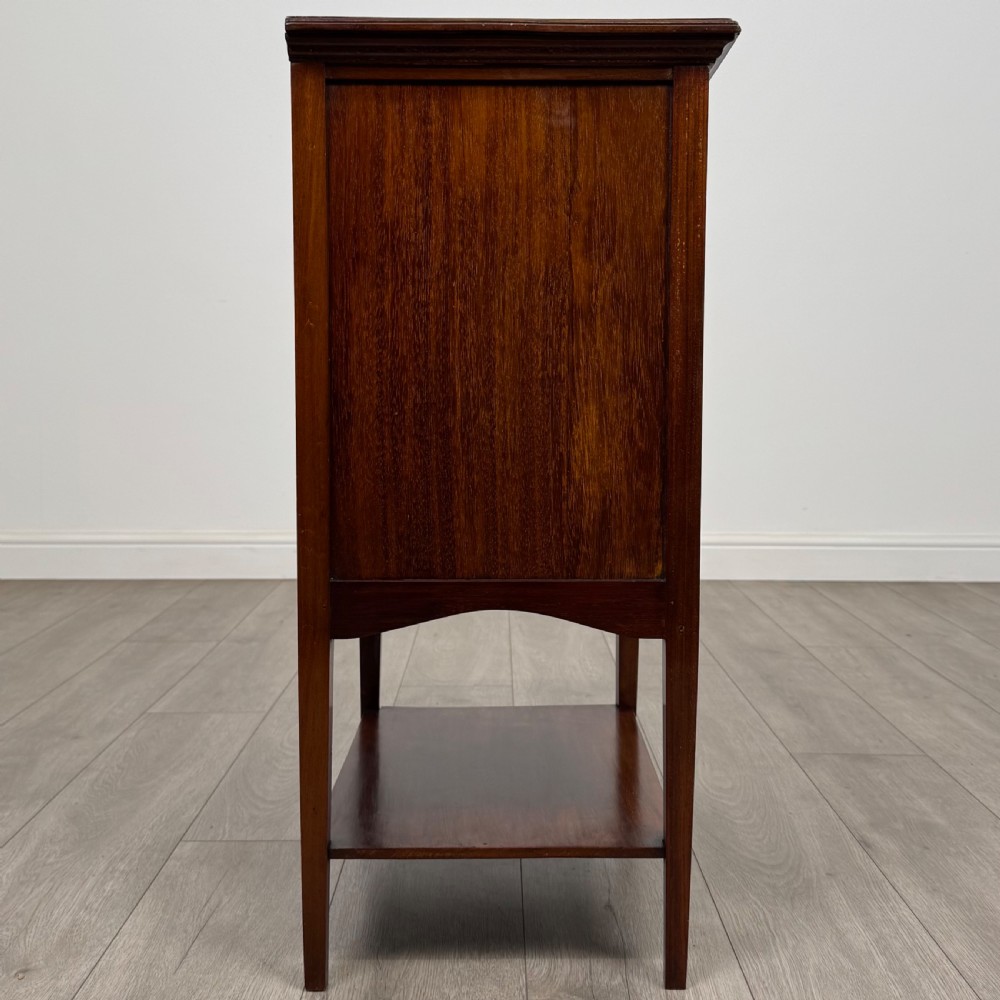 Antique 20th Century Good Quality Cabinet In Mahogany View VII