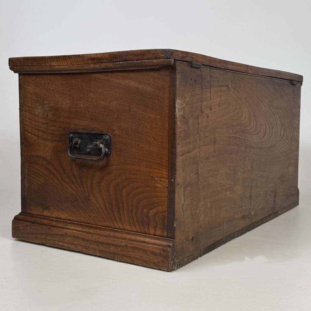 Antique 19th Century Fine Quality Blanket Box In Oak  View IV