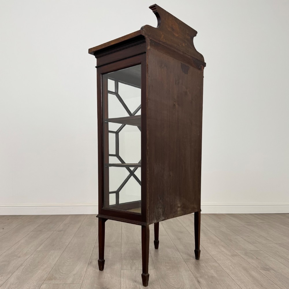 Antique 20th Century Good Quality Display Cabinet In Mahogany  View VI