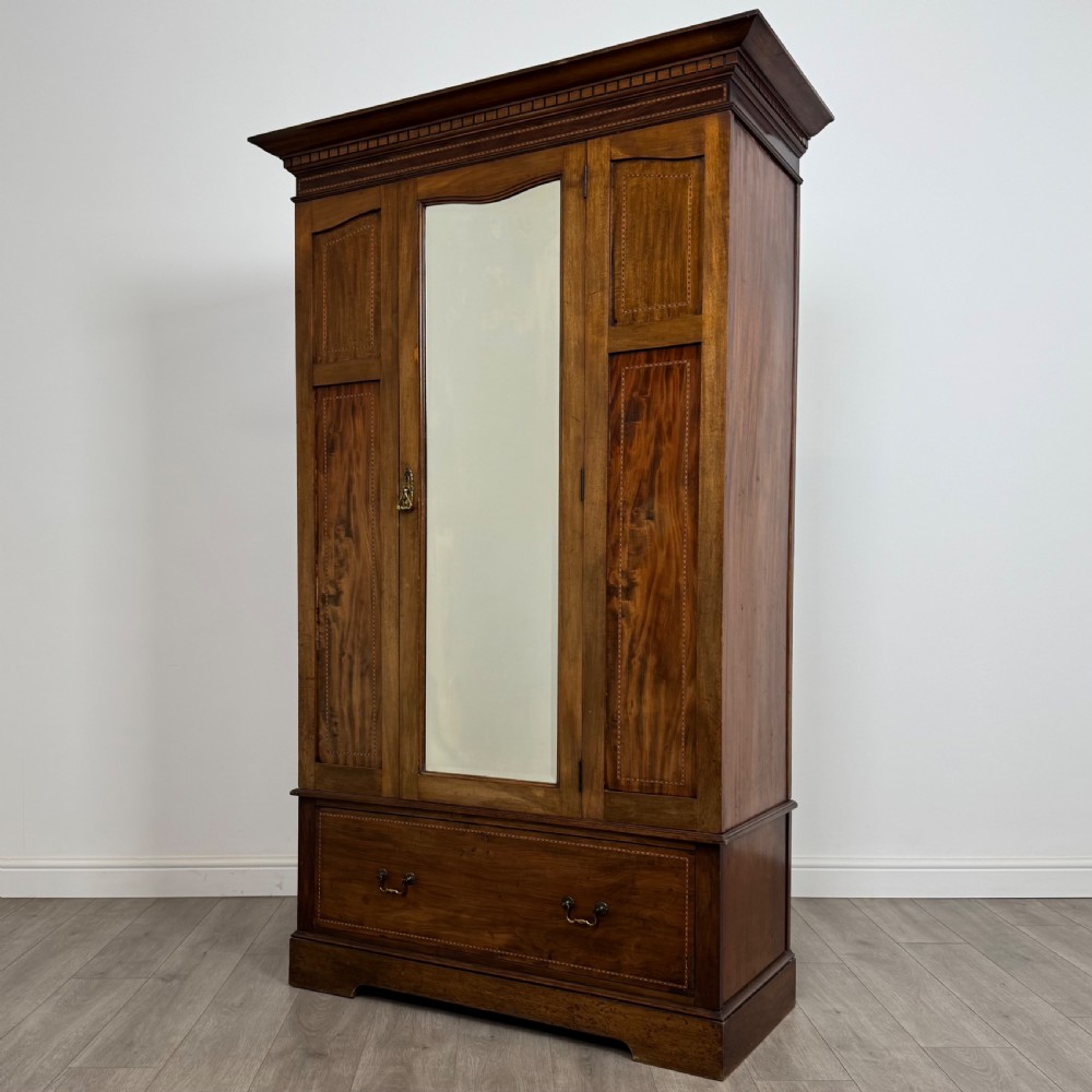 Antique 20th Century Fine Quality Wardrobe In Mahogany  View III