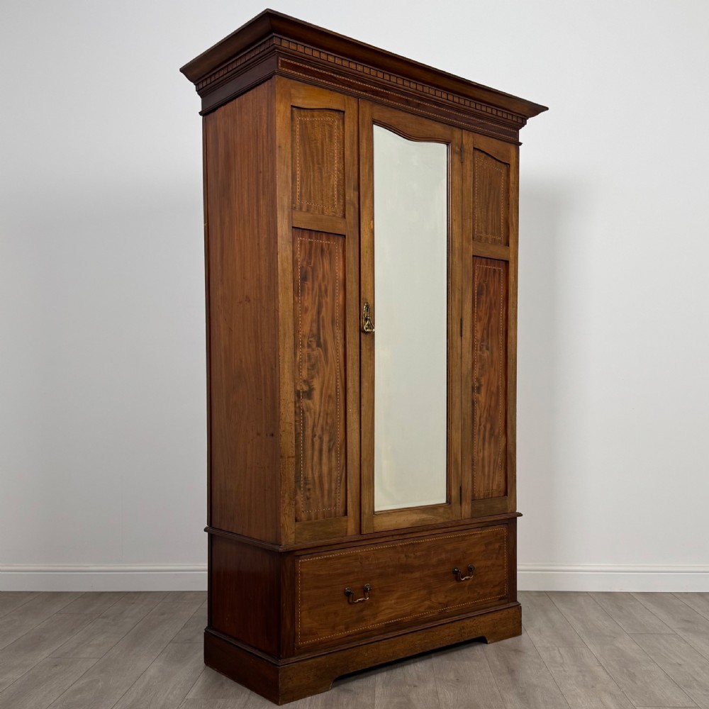 Antique 20th Century Fine Quality Wardrobe In Mahogany  View IX