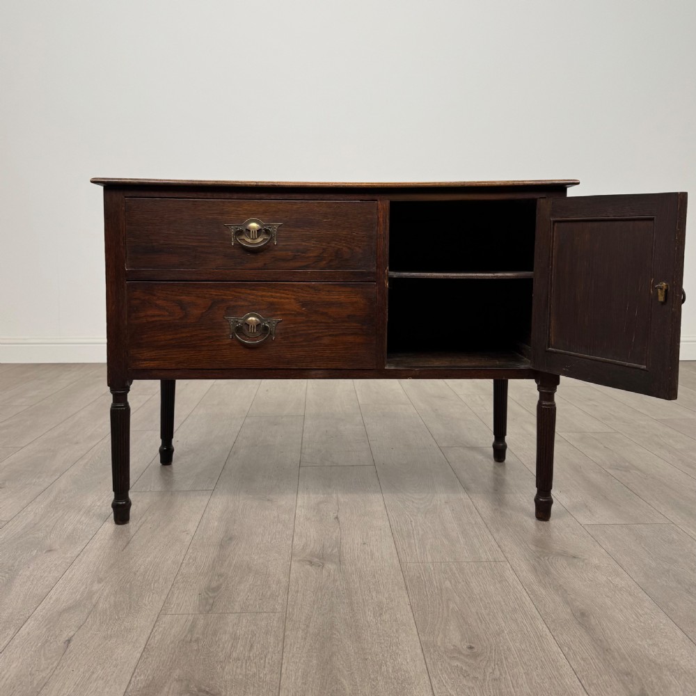 Antique 20th Century Good Quality Cupboard In Oak  View II