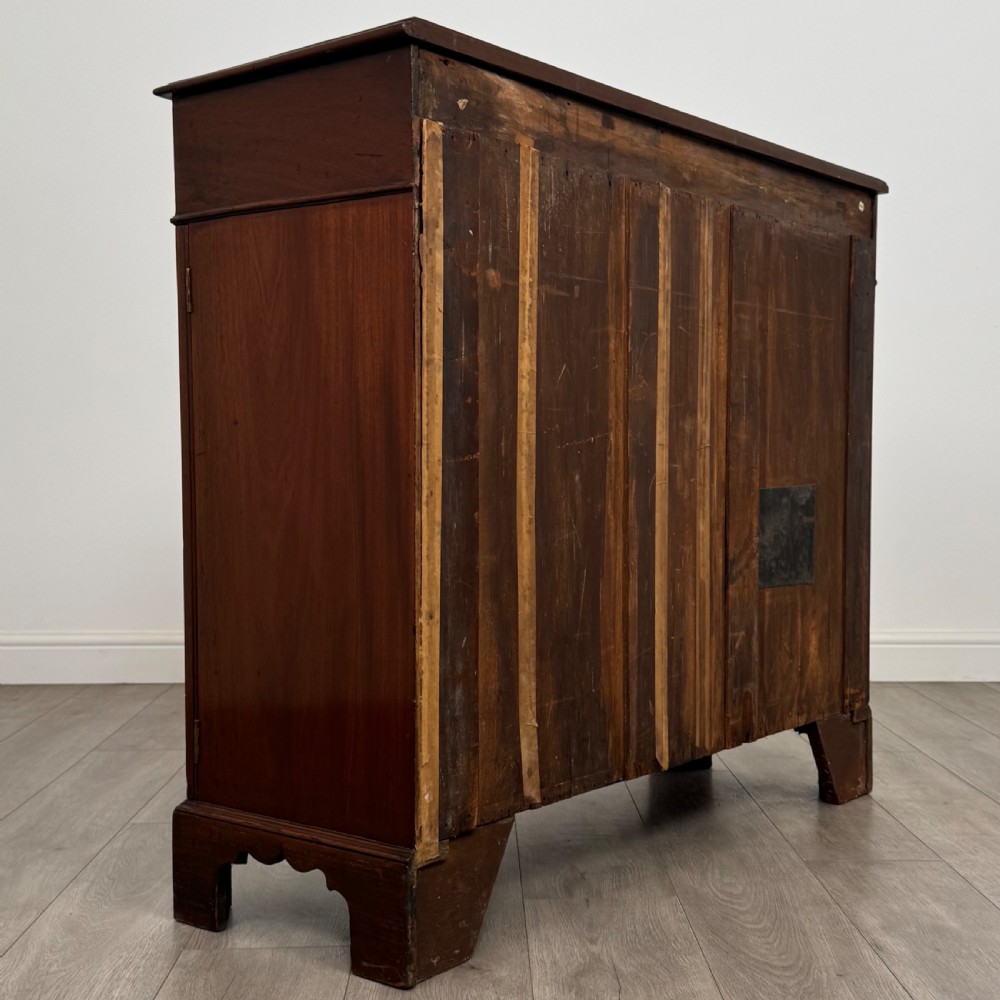 Antique 18th Century Good Quality Cupboard In Mahogany  View V