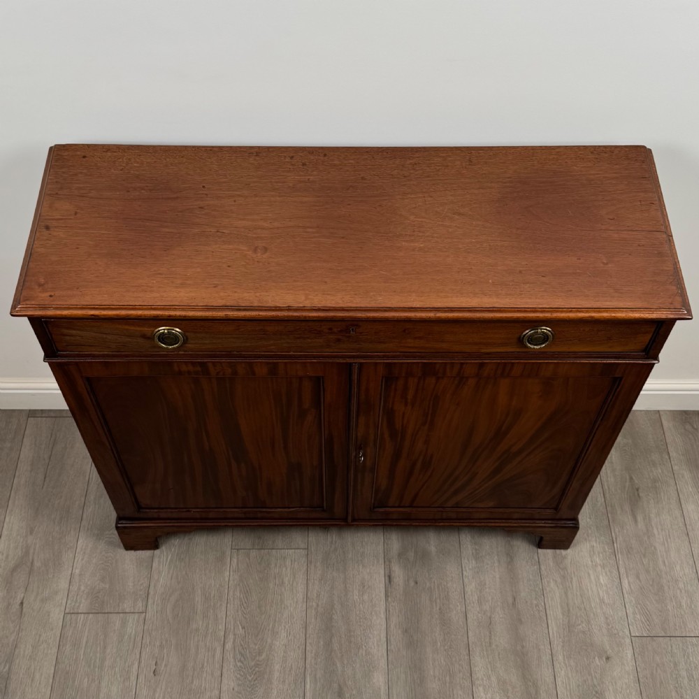 Antique 18th Century Good Quality Cupboard In Mahogany  View XI