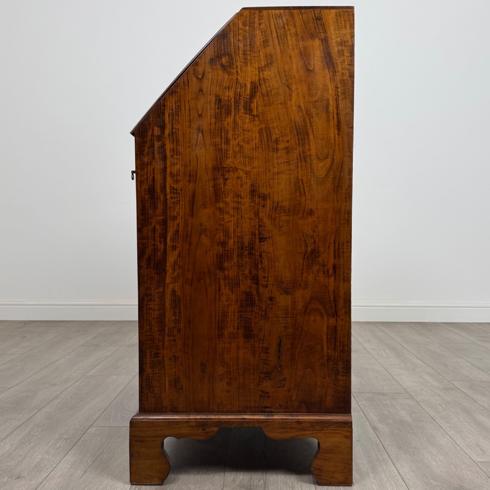 Antique 18th Century Fine Quality Bureau In Fruitwood View IV