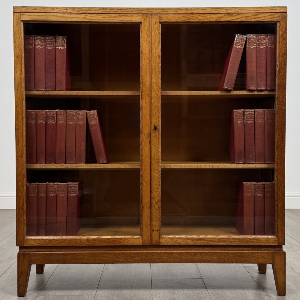 Antique 20th Century Fine Quality Display Cabinet In Golden Oak 
