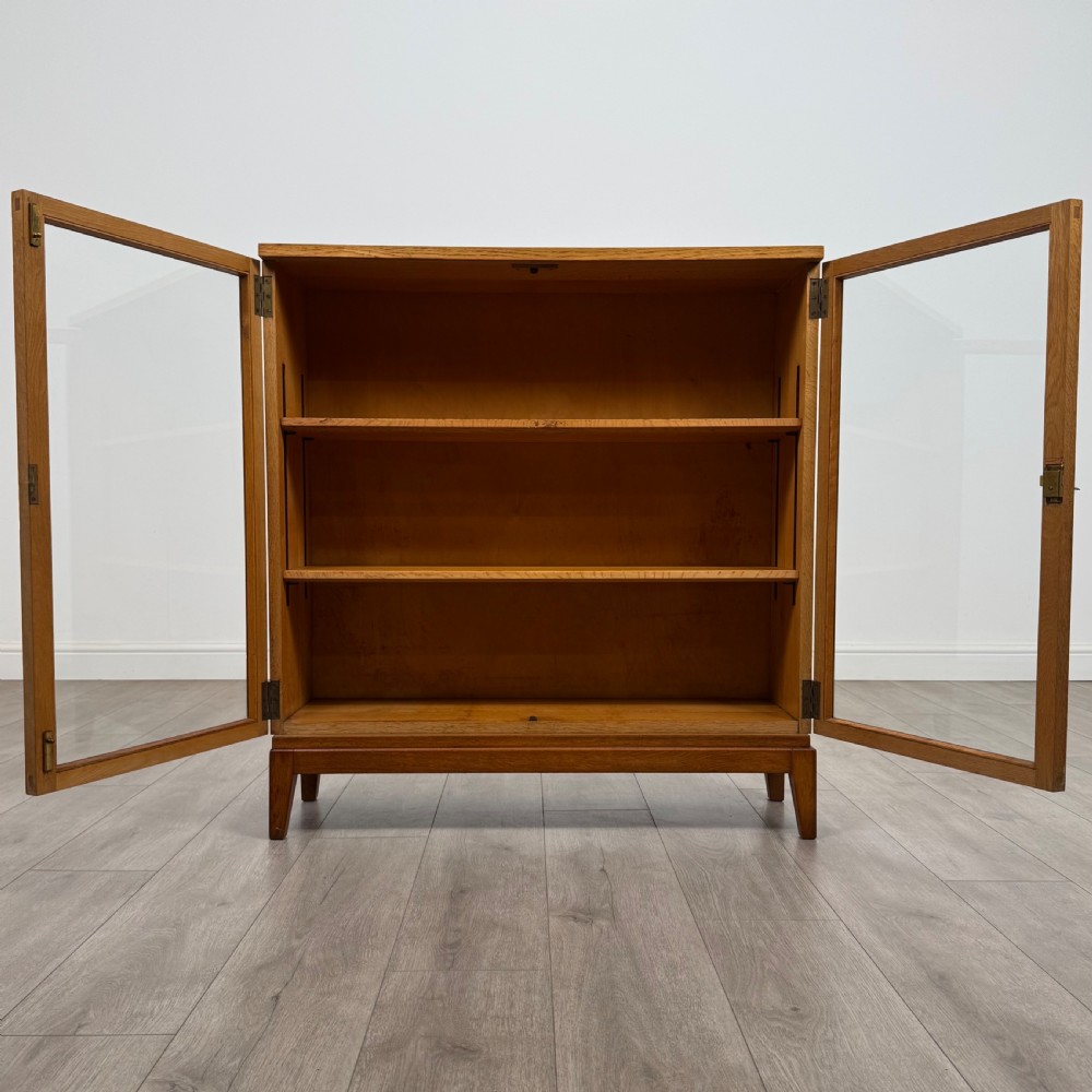 Antique 20th Century Fine Quality Display Cabinet In Golden Oak  View III