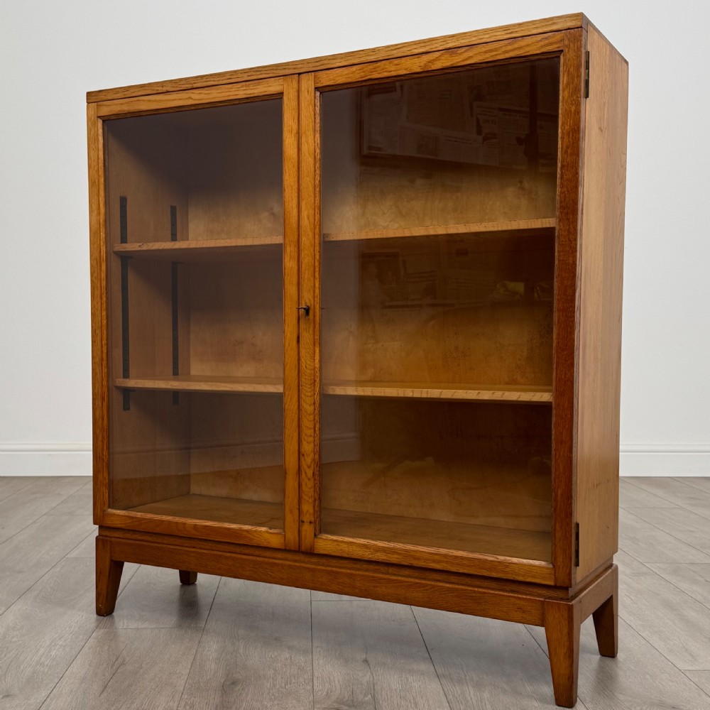 Antique 20th Century Fine Quality Display Cabinet In Golden Oak  View IV