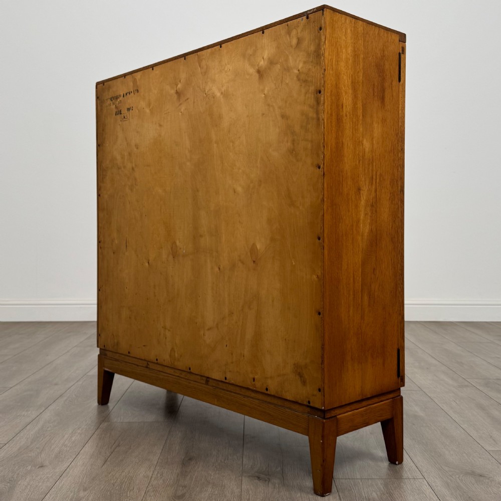 Antique 20th Century Fine Quality Display Cabinet In Golden Oak  View VIII