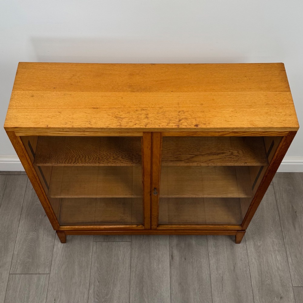 Antique 20th Century Fine Quality Display Cabinet In Golden Oak  View XI