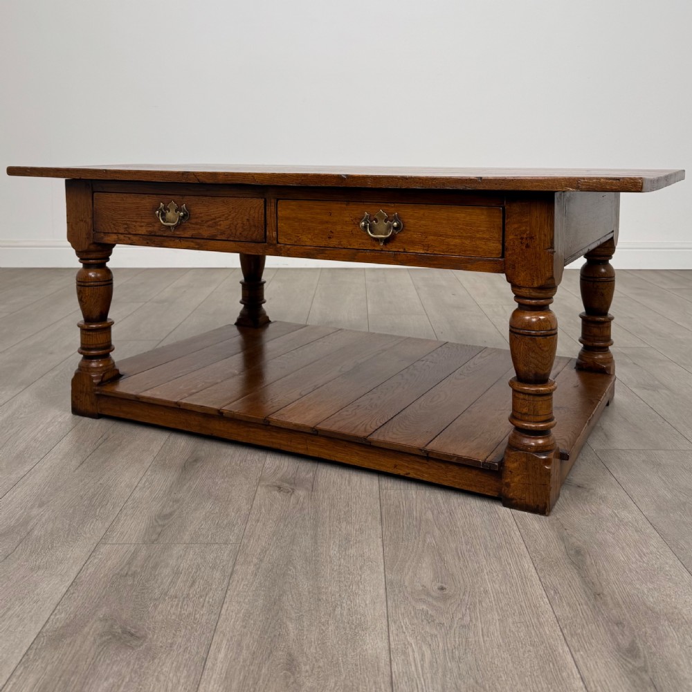 Antique 20th Century Good Quality Coffee Table In Oak  View II