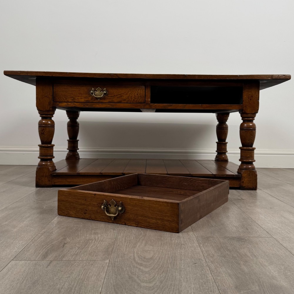 Antique 20th Century Good Quality Coffee Table In Oak  View XI