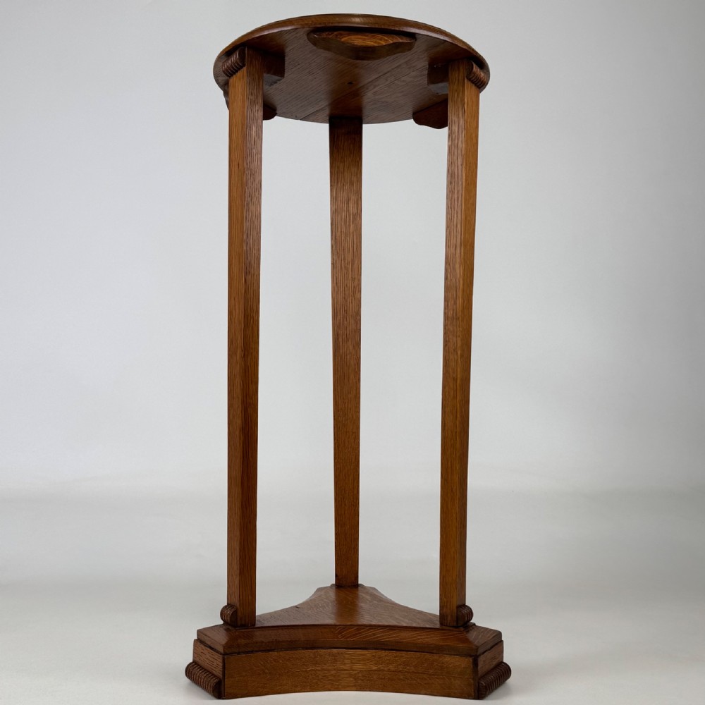  Antique 20th Century Fine Quality Plant Stand In Oak