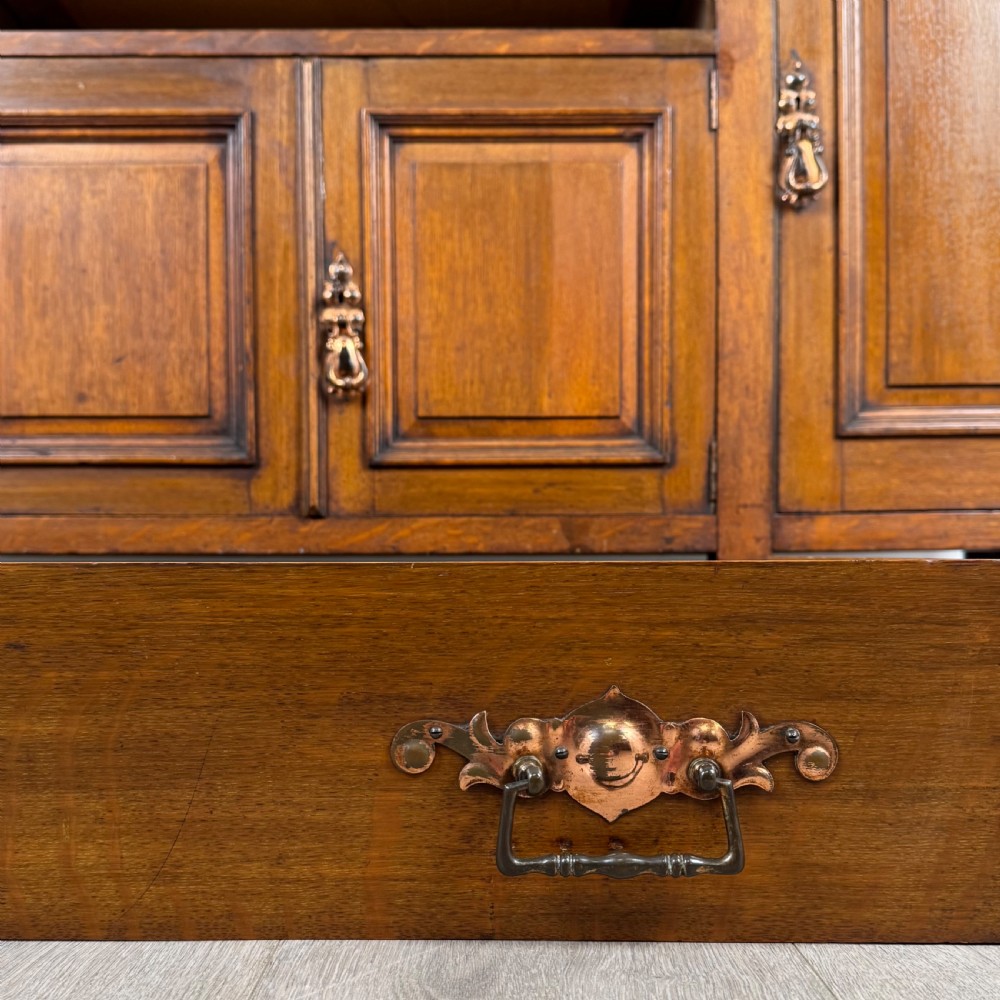 Antique 20th Century Arts And Crafts Oak Sideboard  View XII