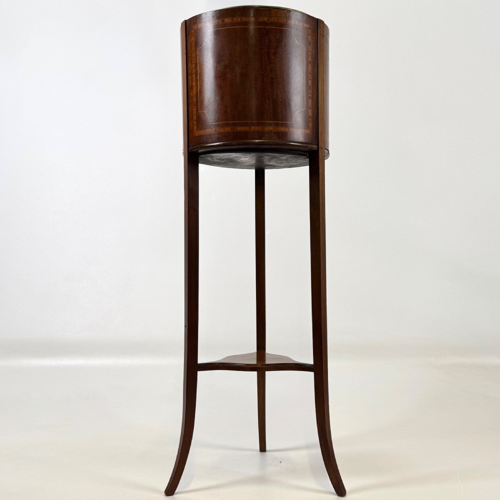 Antique 20th Century Inlaid Plant Stand In Mahogany 