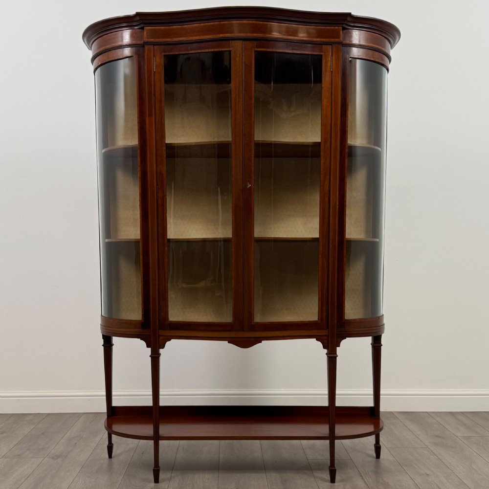 Antique 20th Century Fine Quality Display Cabinet In Mahogany