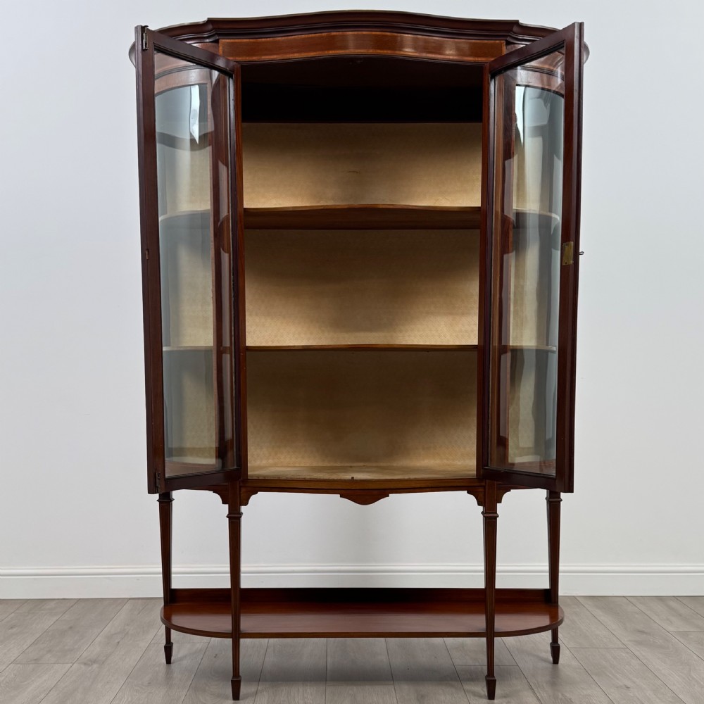 Antique 20th Century Fine Quality Display Cabinet In Mahogany View II