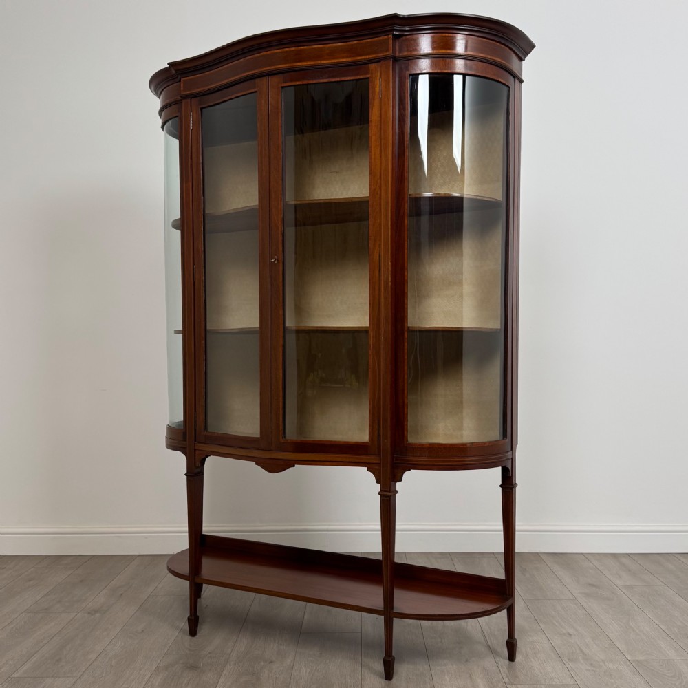 Antique 20th Century Fine Quality Display Cabinet In Mahogany View III
