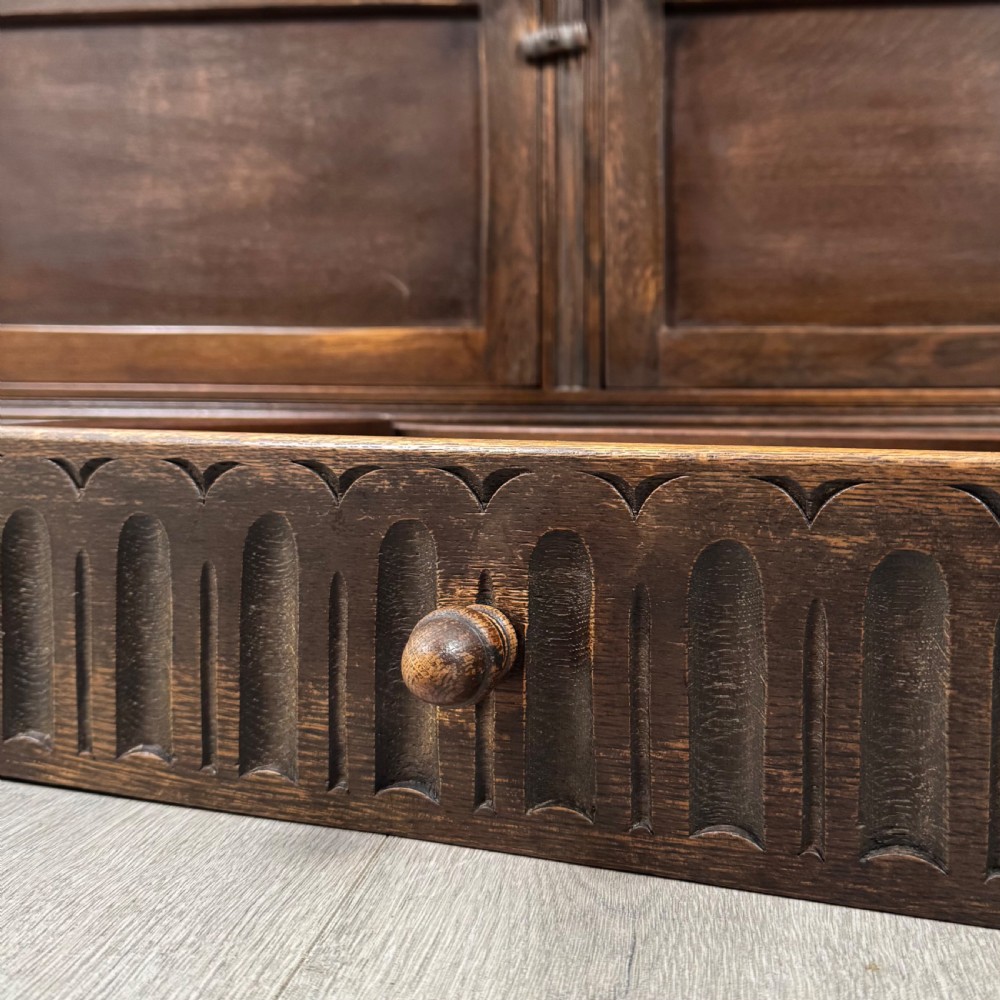 Antique 20th Century Good Quality Dresser In Oak View XII