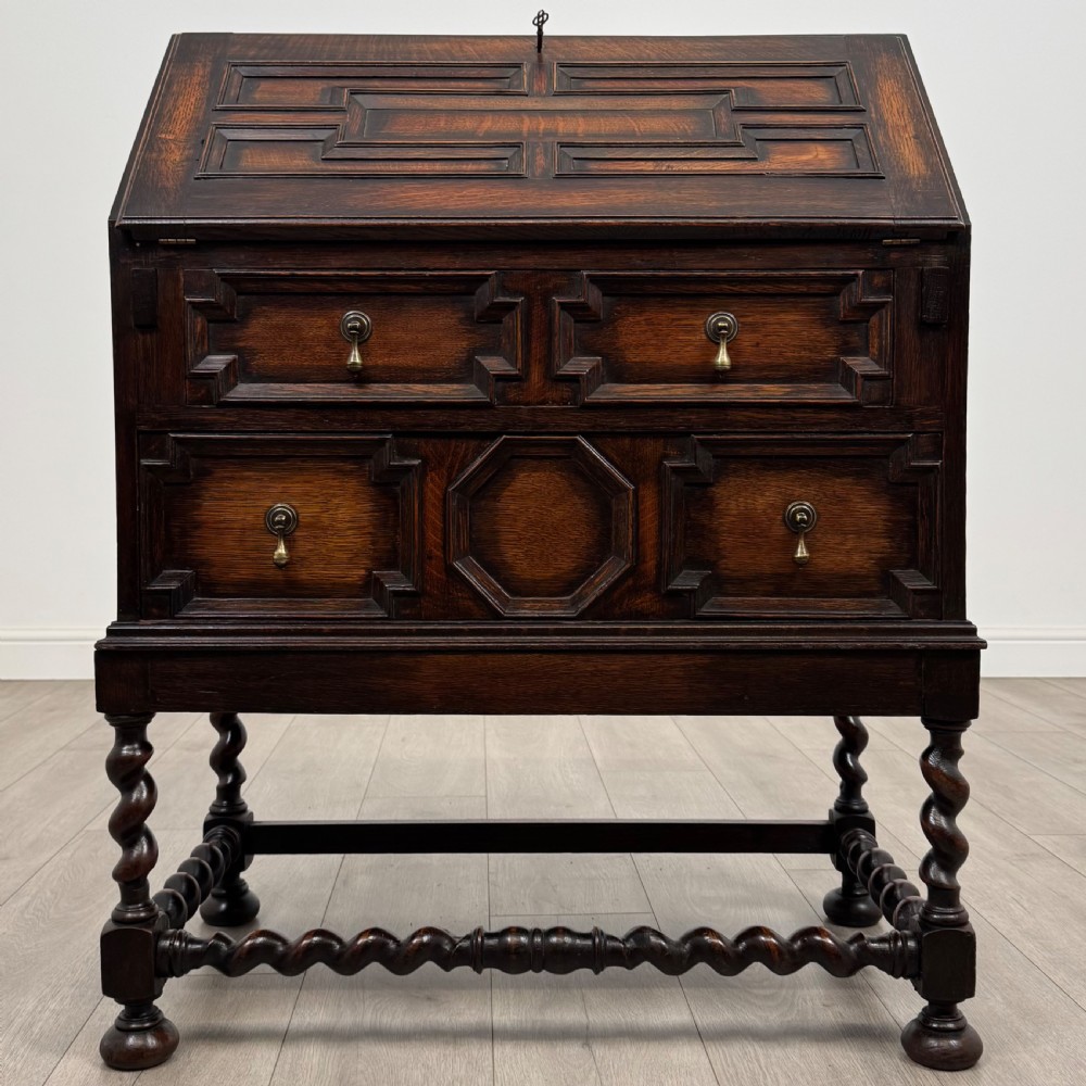  Antique 20th Century Jacobean Style Bureau In Oak 