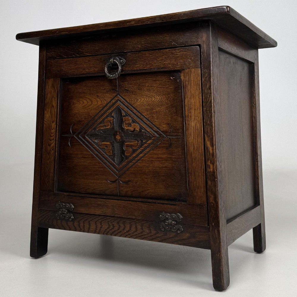 Antique 20th Century Good Quality Small Oak Cabinet  View III