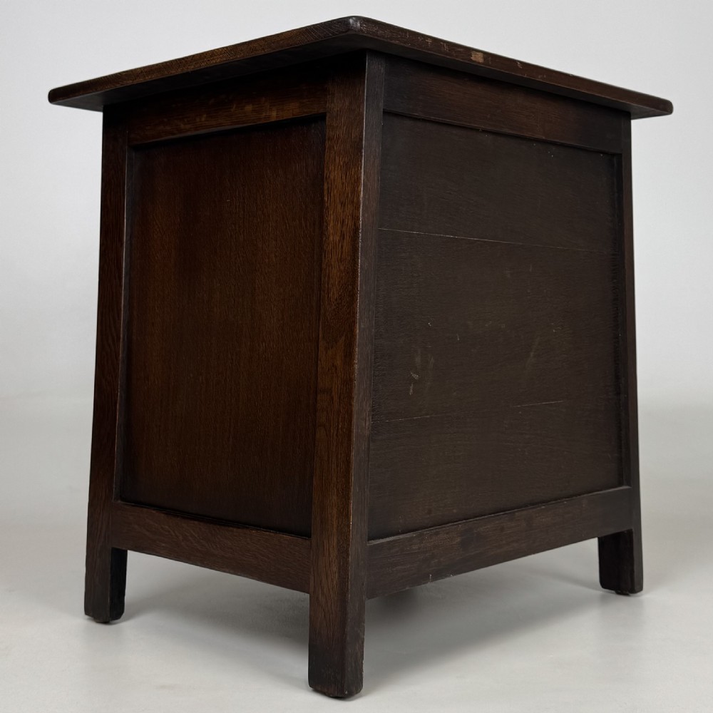 Antique 20th Century Good Quality Small Oak Cabinet  View VII