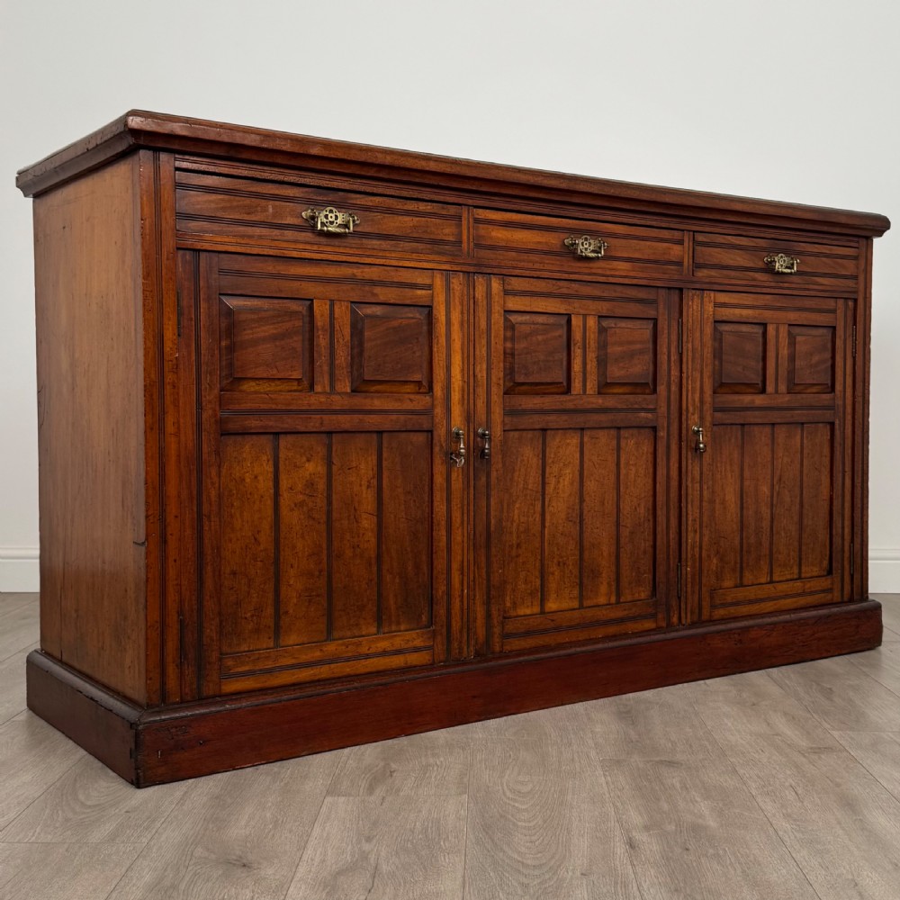  Antique 20th Century Good Quality Sideboard In Walnut  View VIII