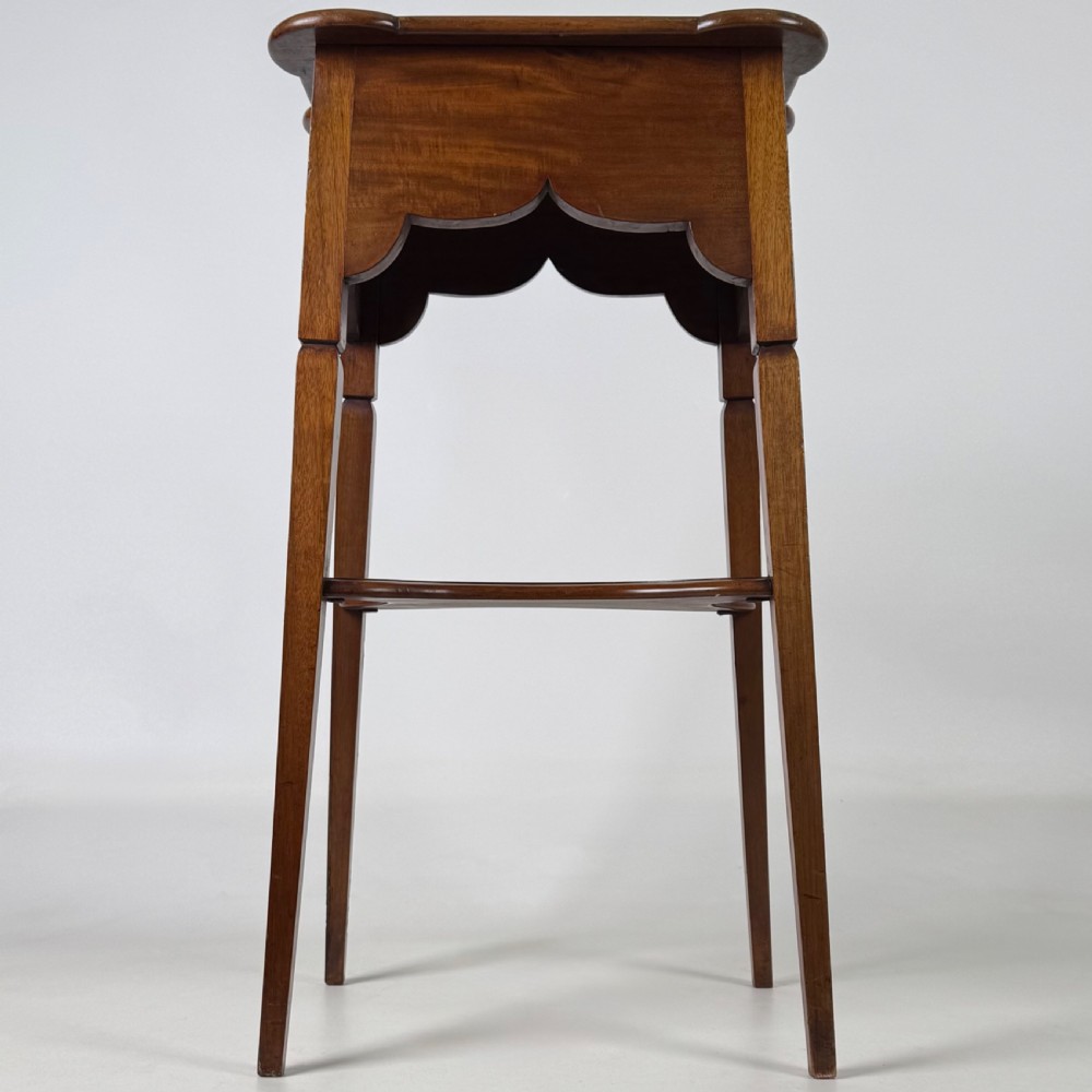 Antique 20th Century Good Quality Plant Stand In Mahogany  View VI