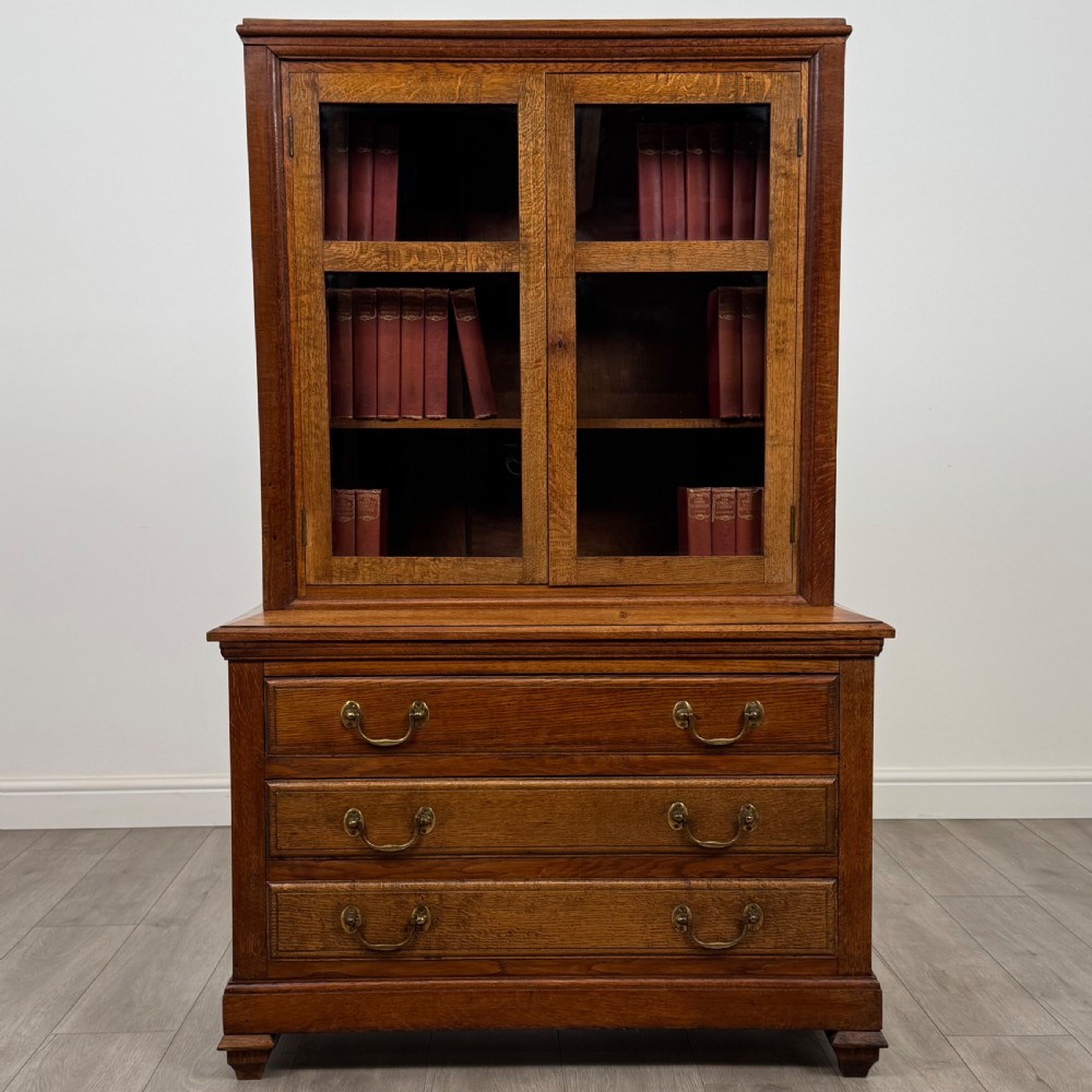 Antique 20th Century Fine Quality Unique Display Cabinet In Oak
