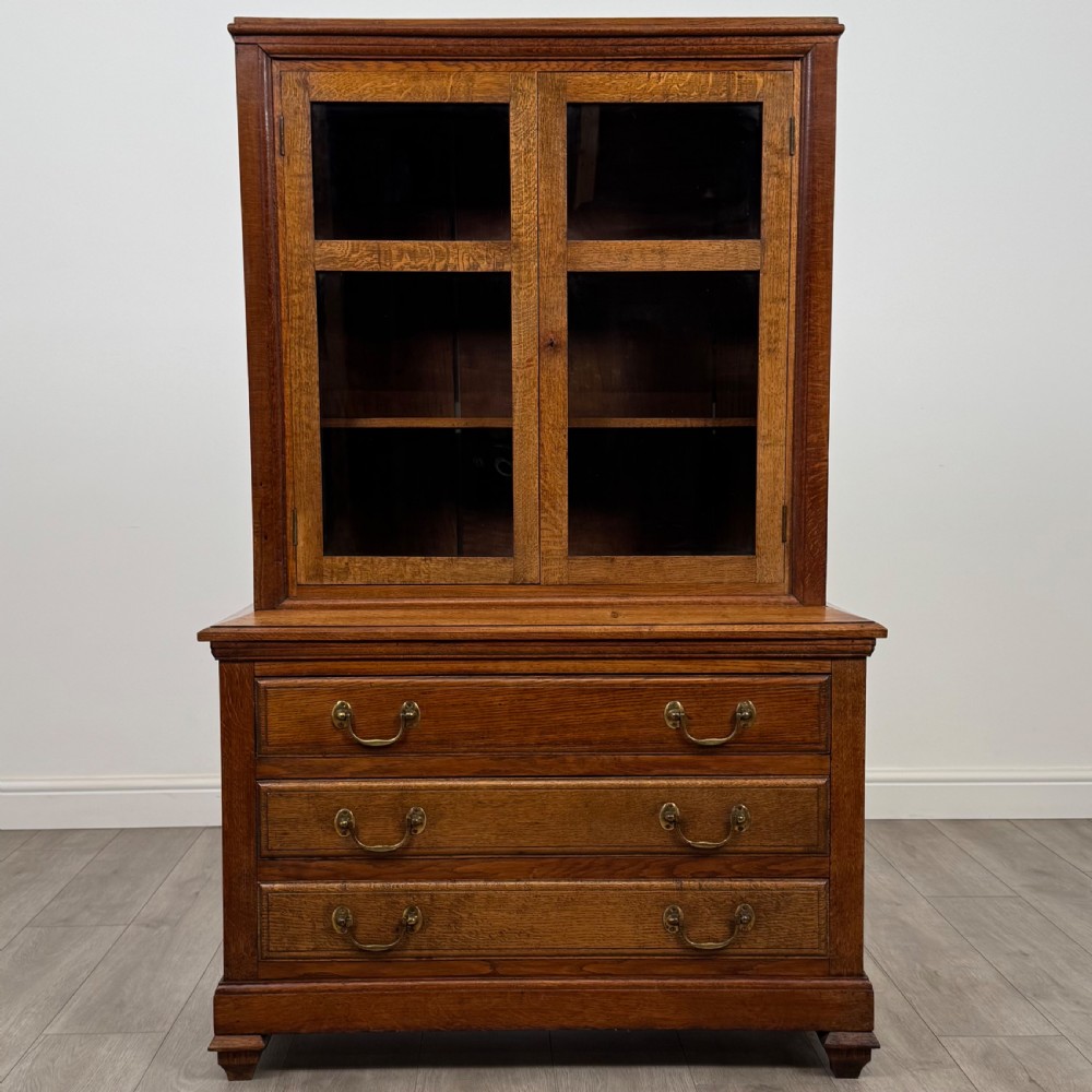 Antique 20th Century Fine Quality Unique Display Cabinet In Oak View II
