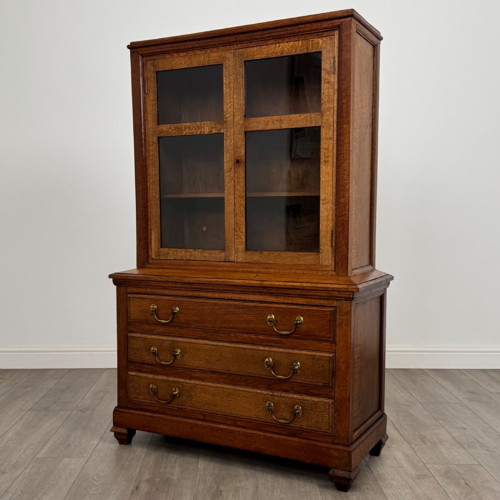 Antique 20th Century Fine Quality Unique Display Cabinet In Oak View IV