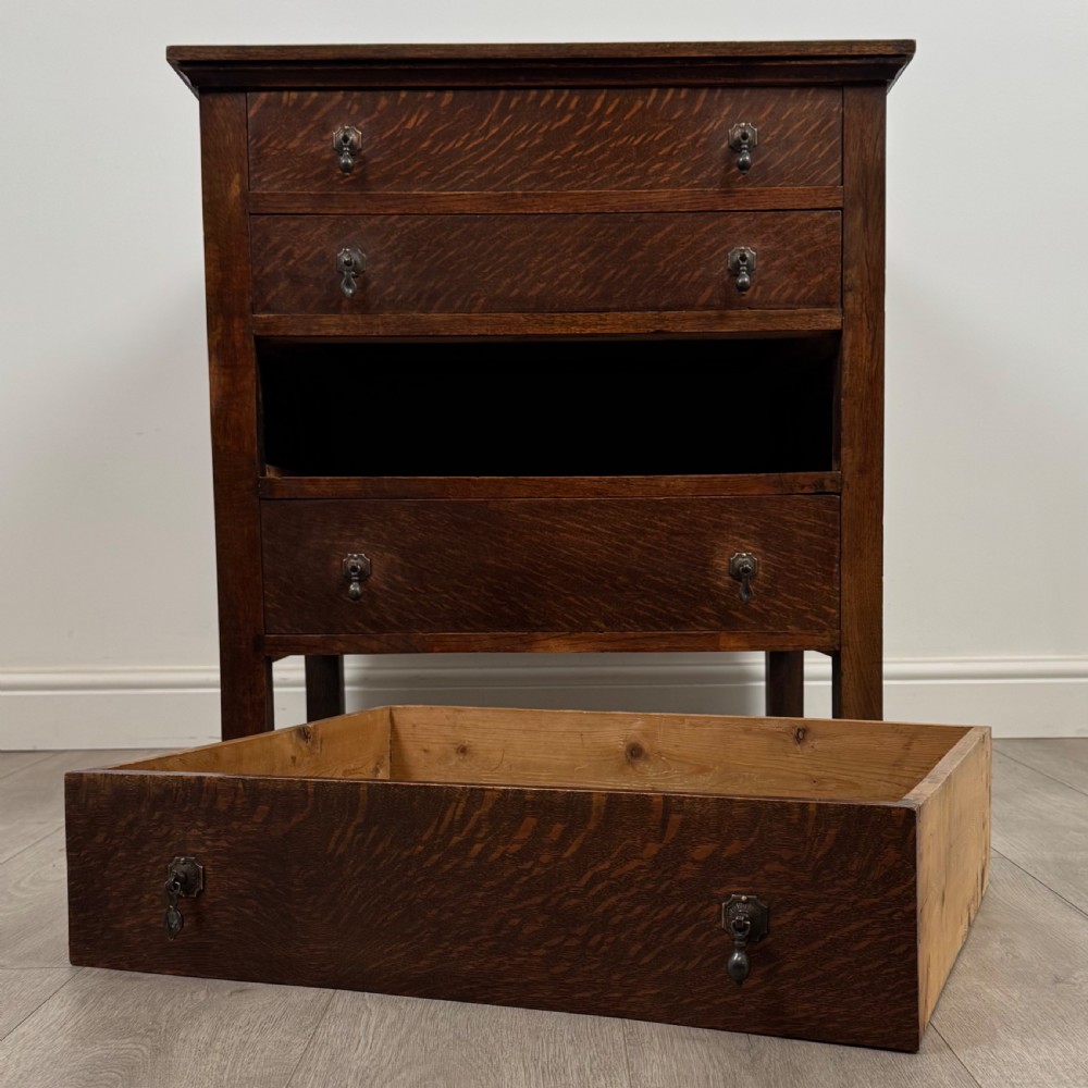 Antique 20th Century Deep Oak Chest Of Drawers In Oak  View XIX
