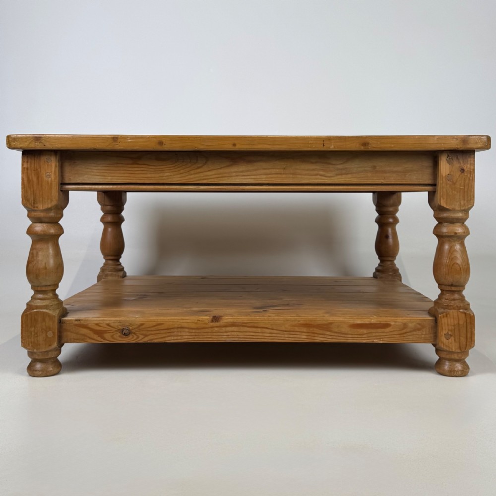  Antique 20th Century Good Quality Pine Farmhouse Coffee Table 