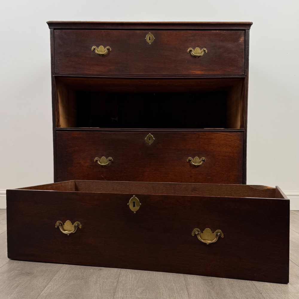 Antique 18th Century Good Quality Oak Chest Of Drawers  View X