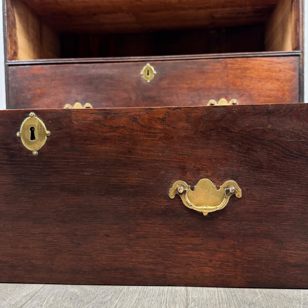 Antique 18th Century Good Quality Oak Chest Of Drawers  View XI