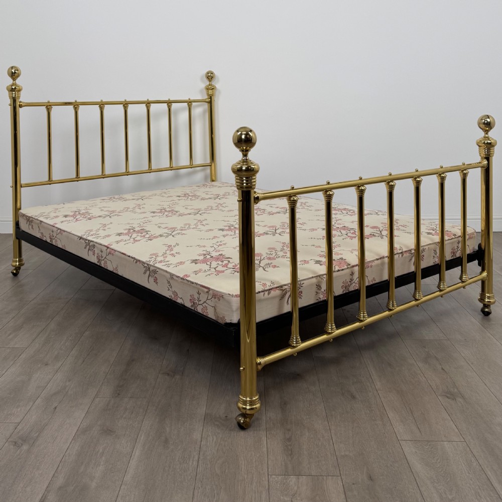 Antique 20th Century Fine Quality Brass King Size Bed  View II