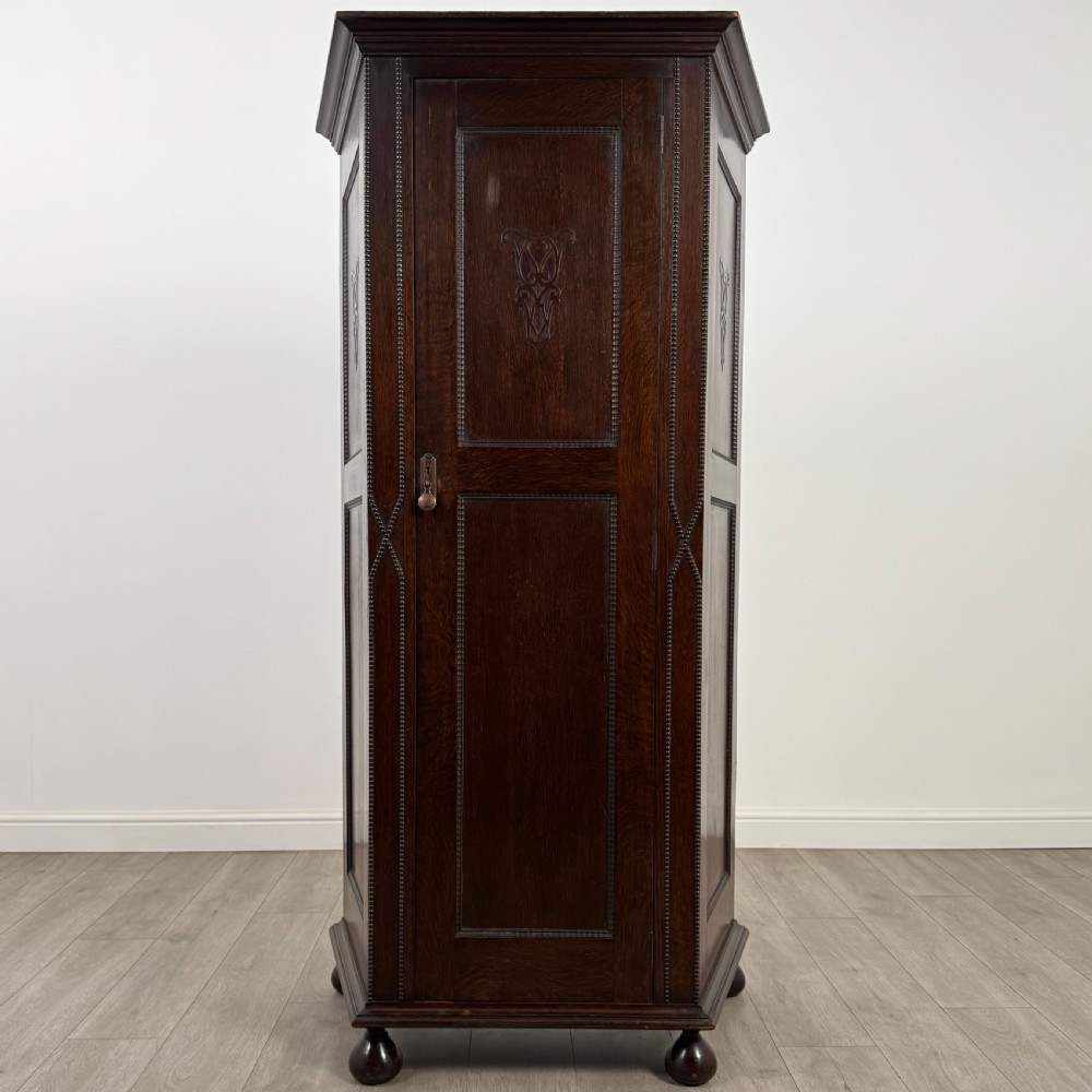  Antique 20th Century Jacobean Style Wardrobe In Oak 