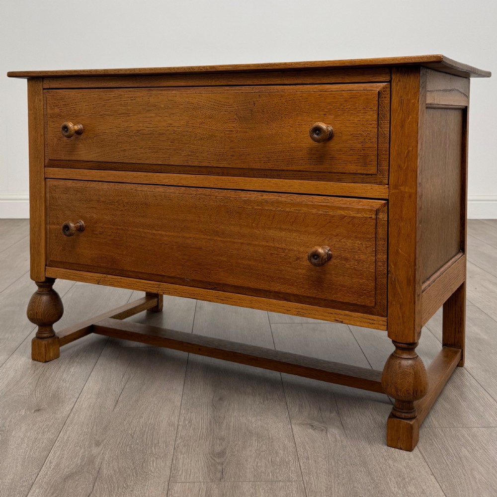 Antique 20th Century Good Quality Low Chest Of Drawers In Oak  View II