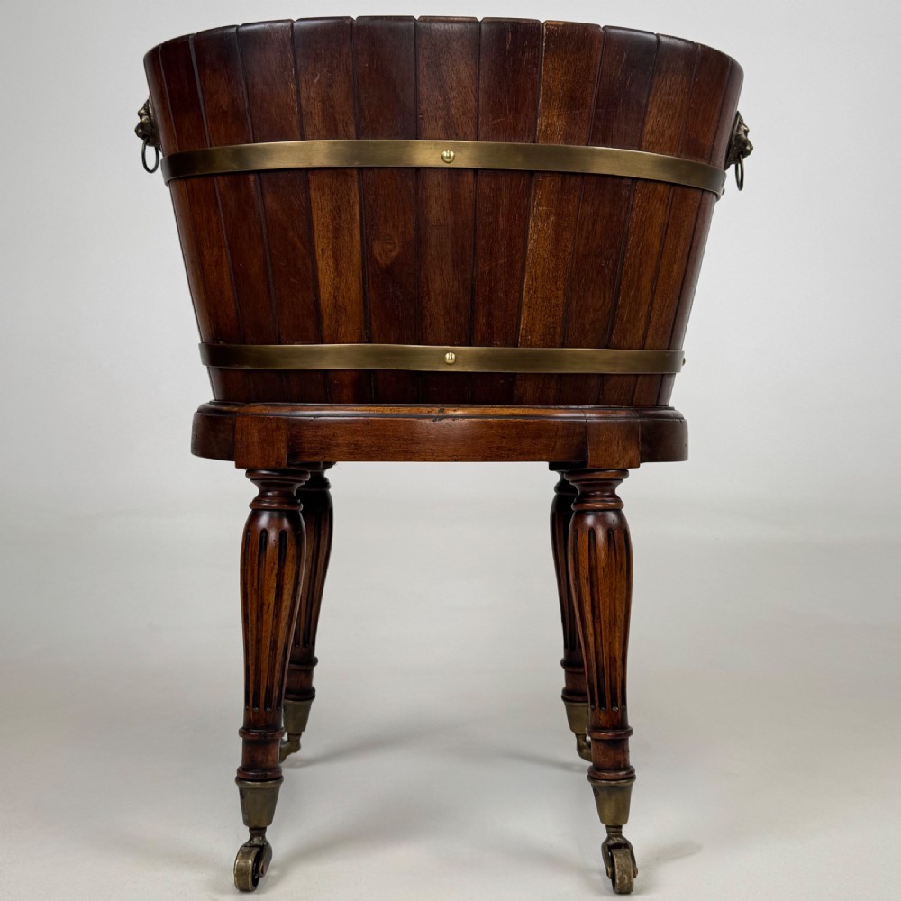 Antique 20th Century Good Quality Plant Stand In Mahogany  View IV