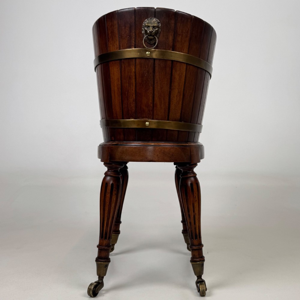 Antique 20th Century Good Quality Plant Stand In Mahogany  View VI