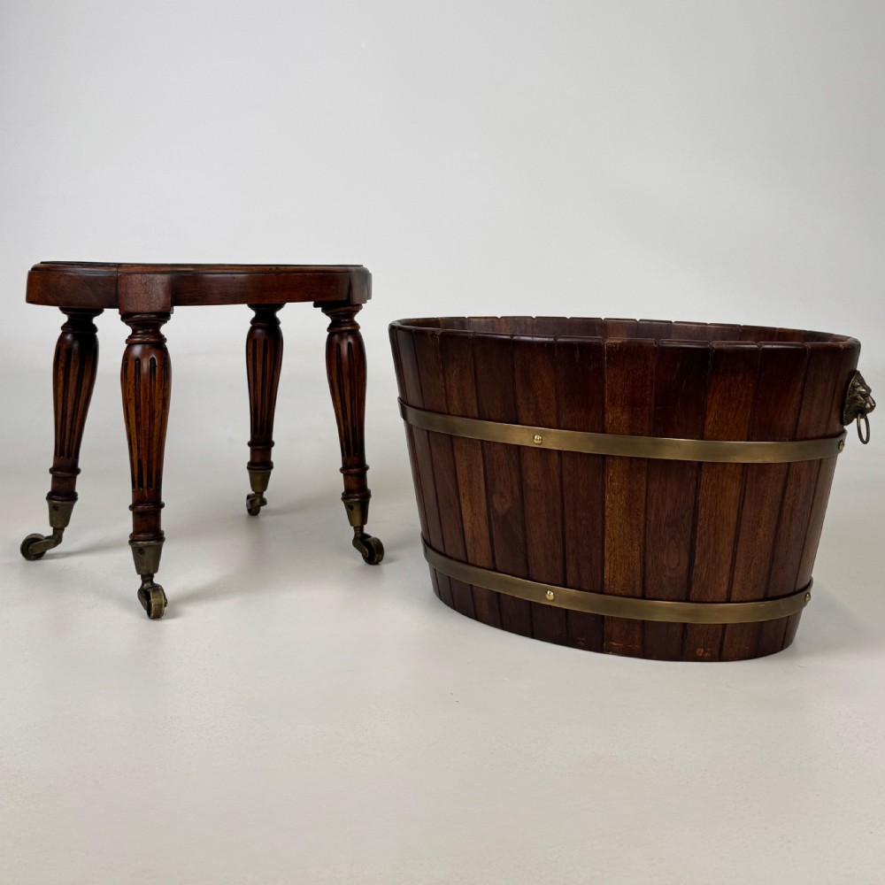 Antique 20th Century Good Quality Plant Stand In Mahogany  View IX