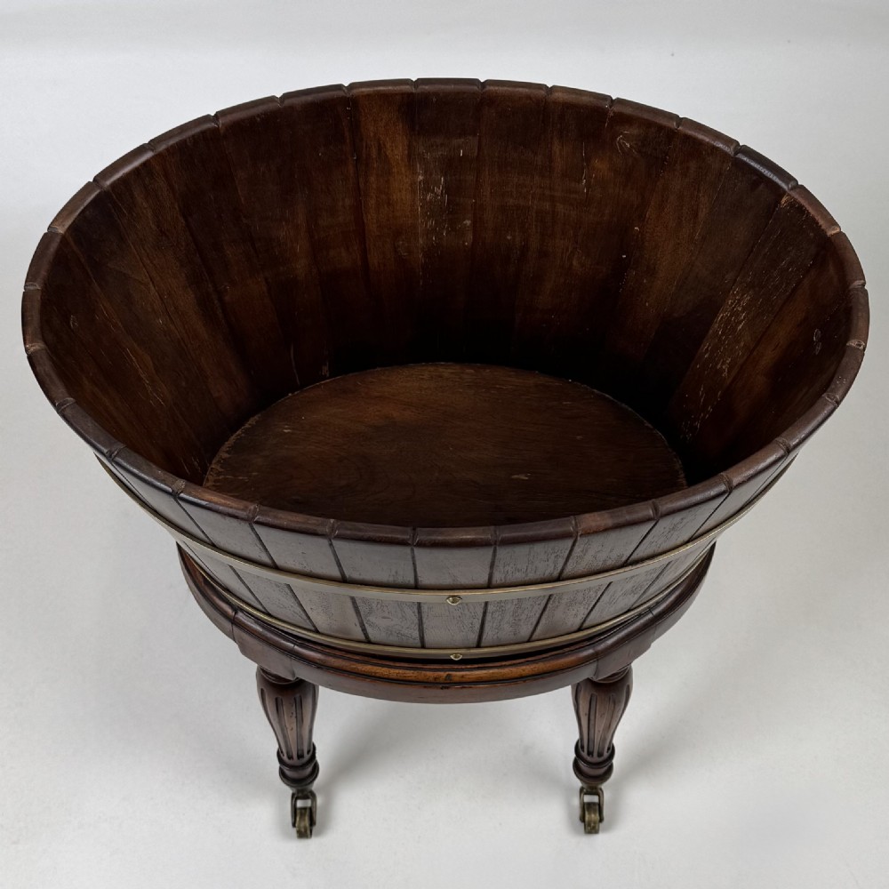 Antique 20th Century Good Quality Plant Stand In Mahogany  View X