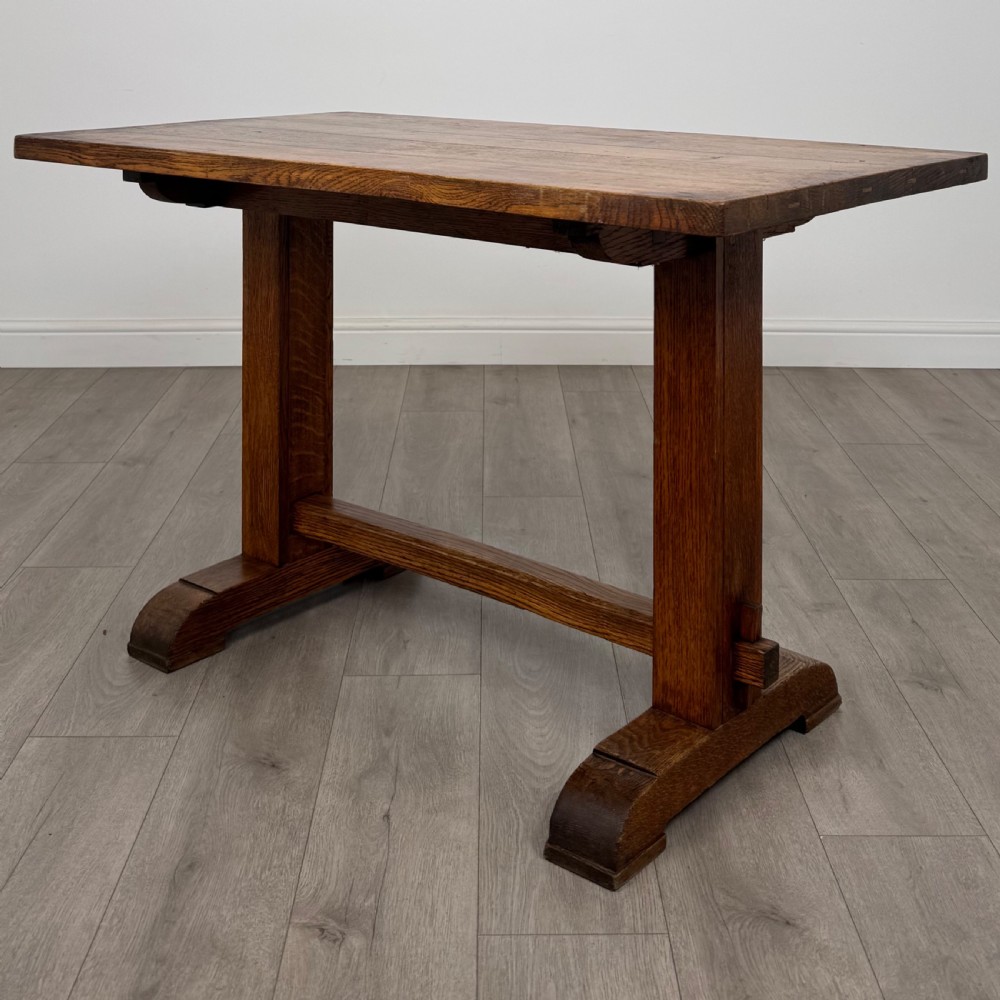 Antique 20th Century Small Oak Dining Table Of Good Quality 