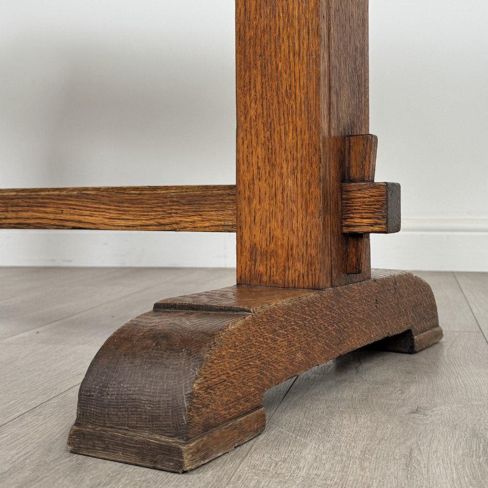 Antique 20th Century Small Oak Dining Table Of Good Quality  View V