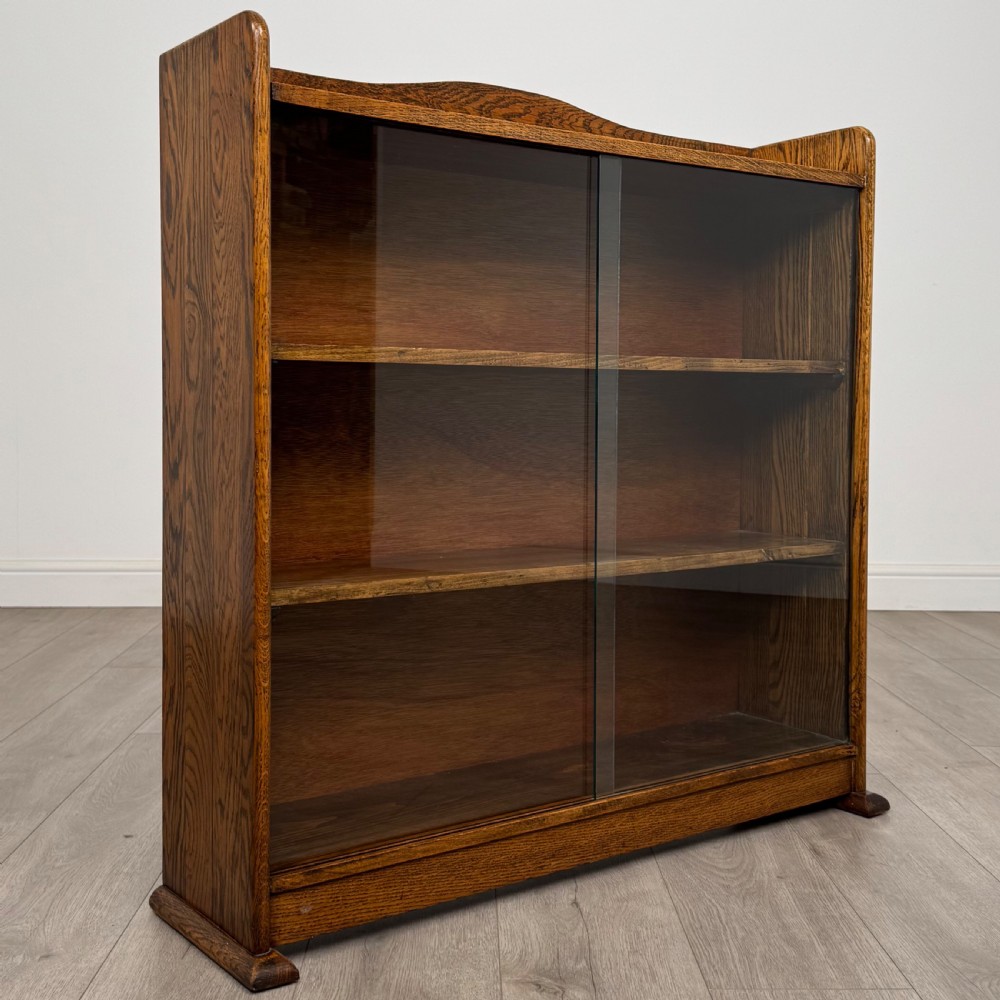 Antique 20th Century Good Quality Oak Display Cabinet  View X